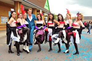 DavidHasselhoff-BarclaycardPayTag050912-jpg_202848