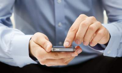 bskyb_image_181454_v3_mobile_phone_texting_texts_generic_2_400x240